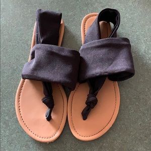 Black sandals